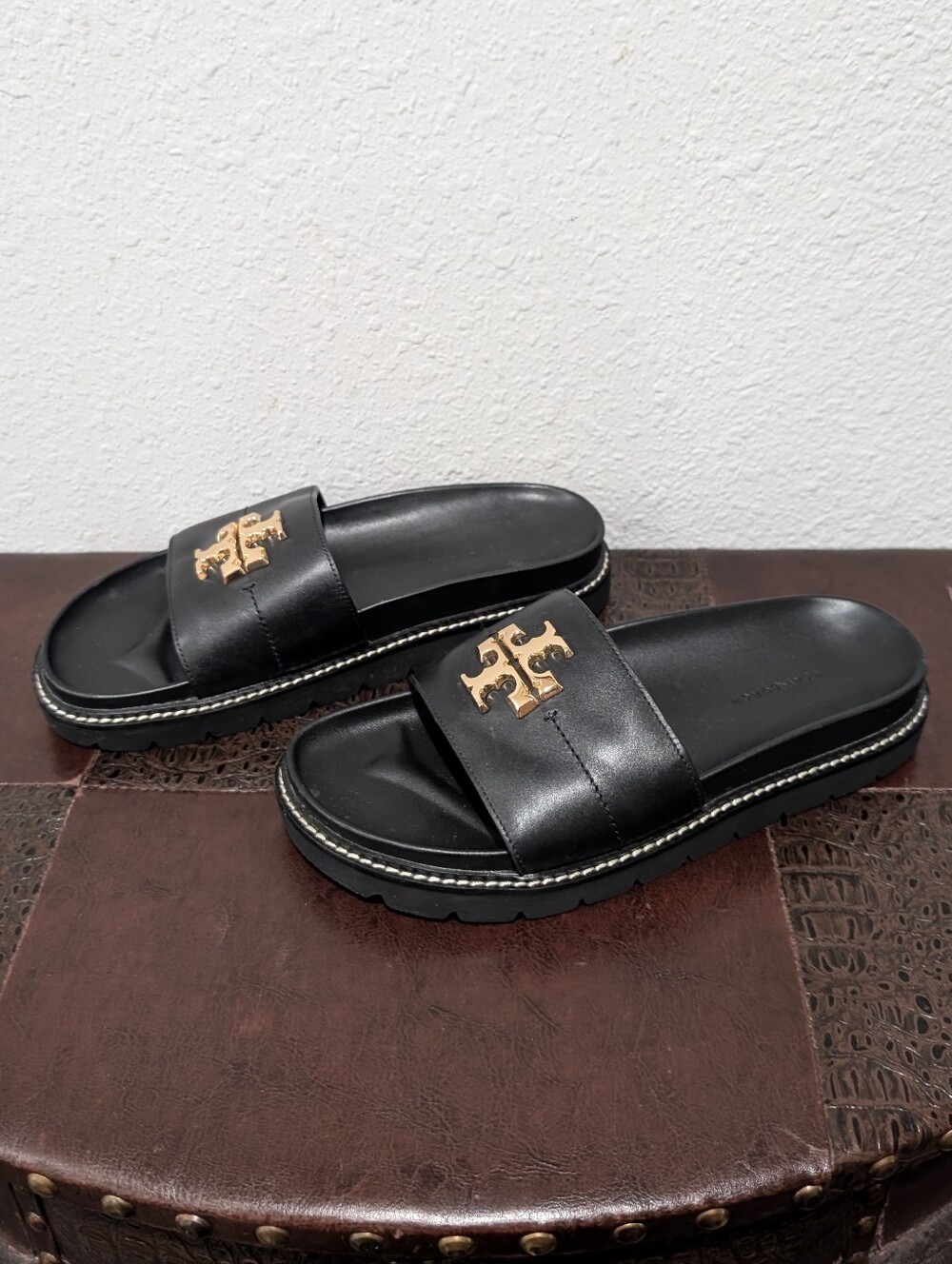 Tory Burch Everly Anatomic Lug Nappa Leather Slide Sandal in Black Size 8